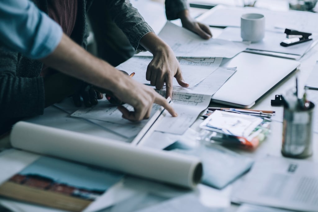 Architects-working-together-625937646_2125x1416.jpeg