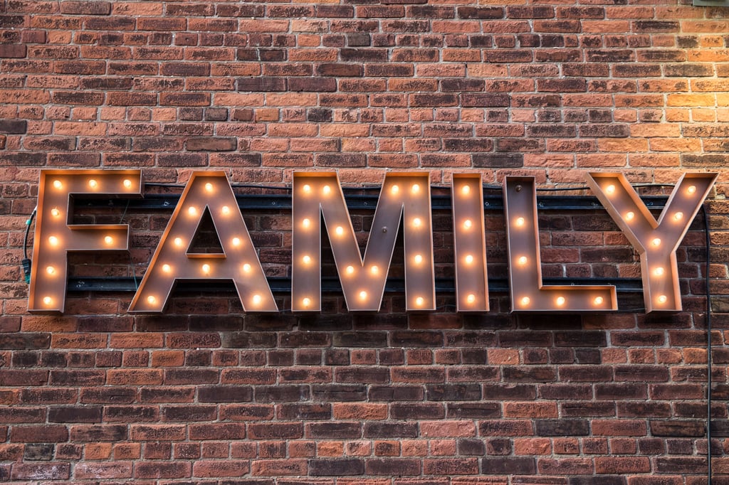 Setting boundaries with family does not mean a brick wall Healthy boundaries with family are vital