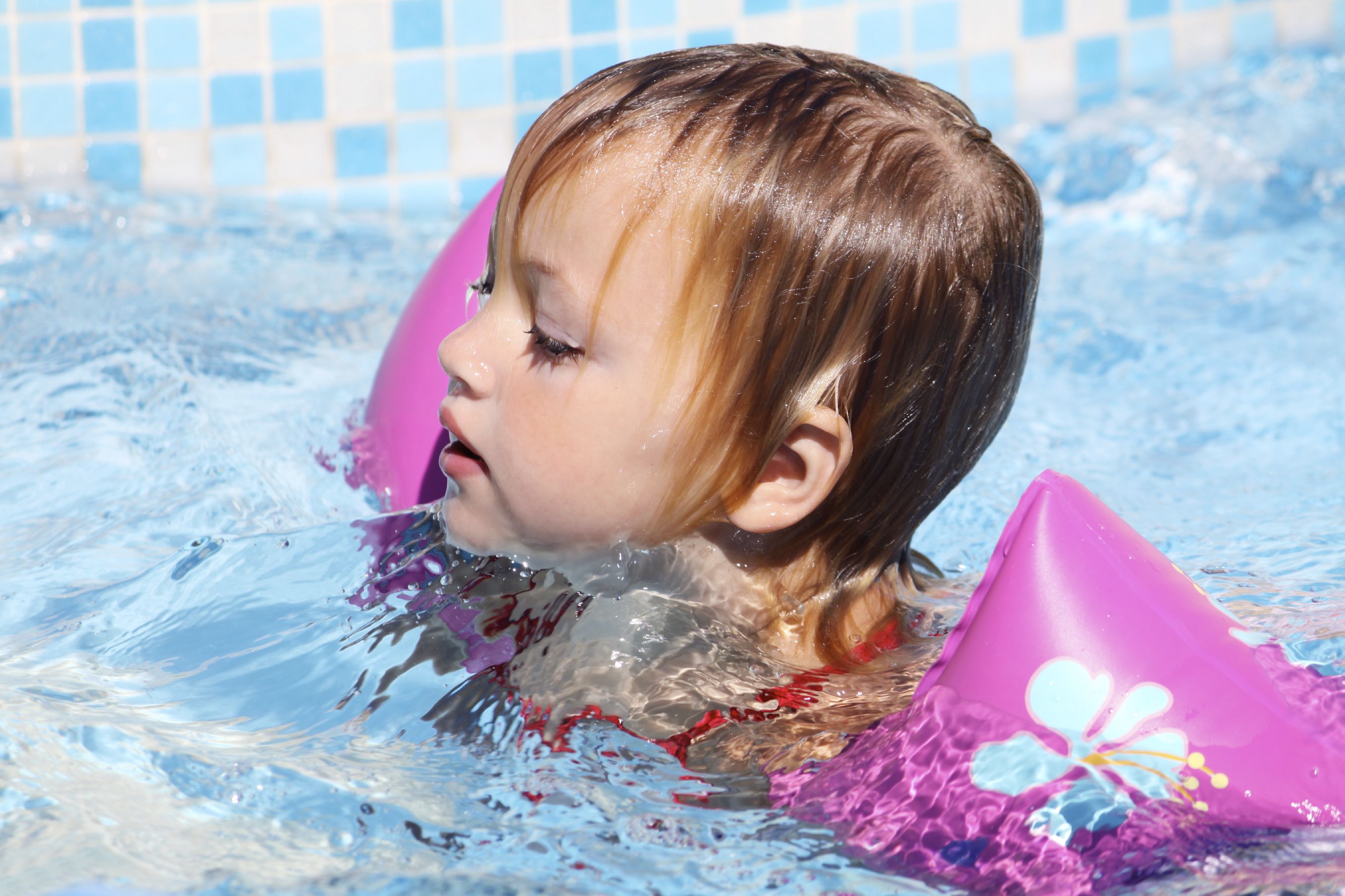 water wings with chest float