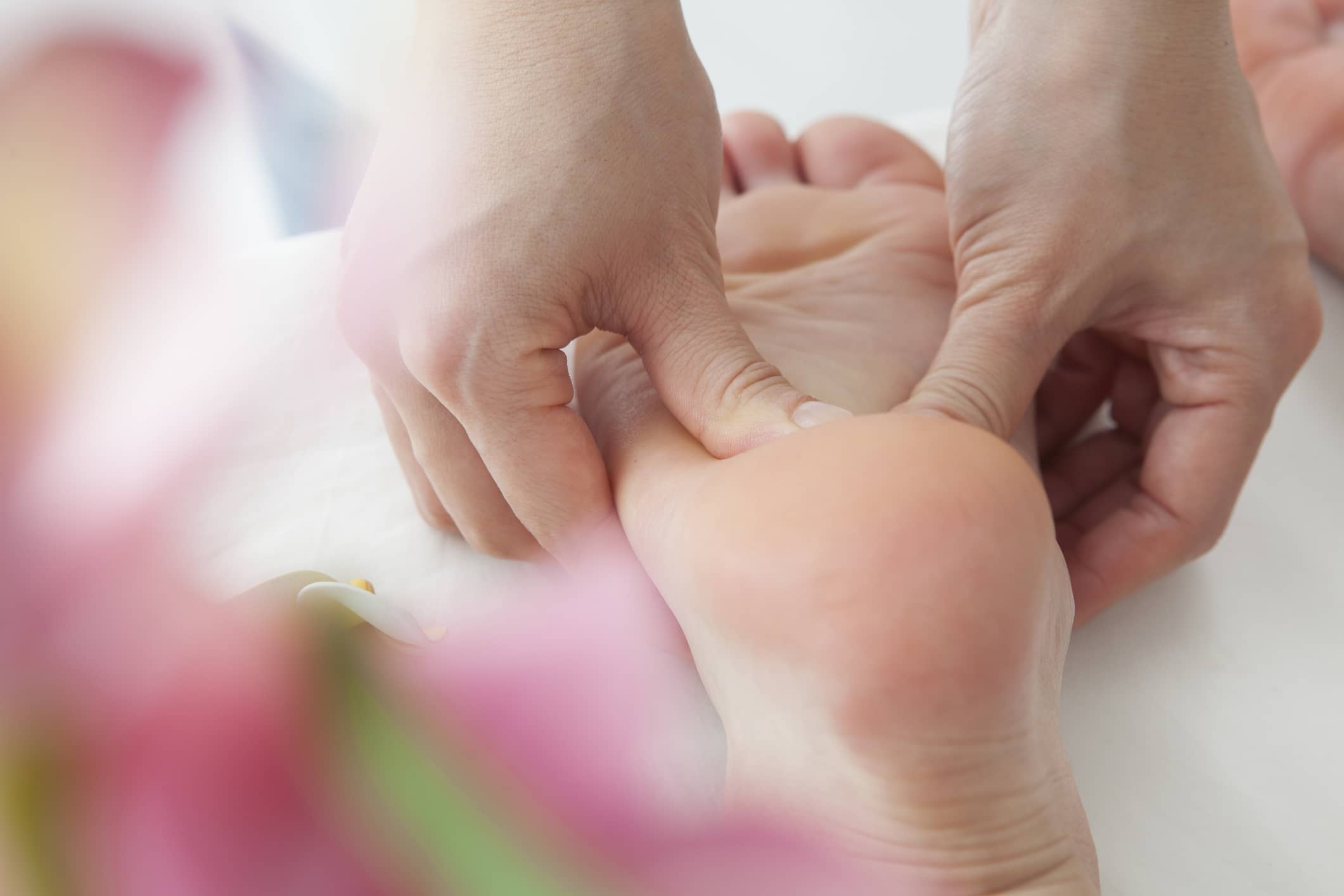 Essential oils used in foot reflexology and zone therapy