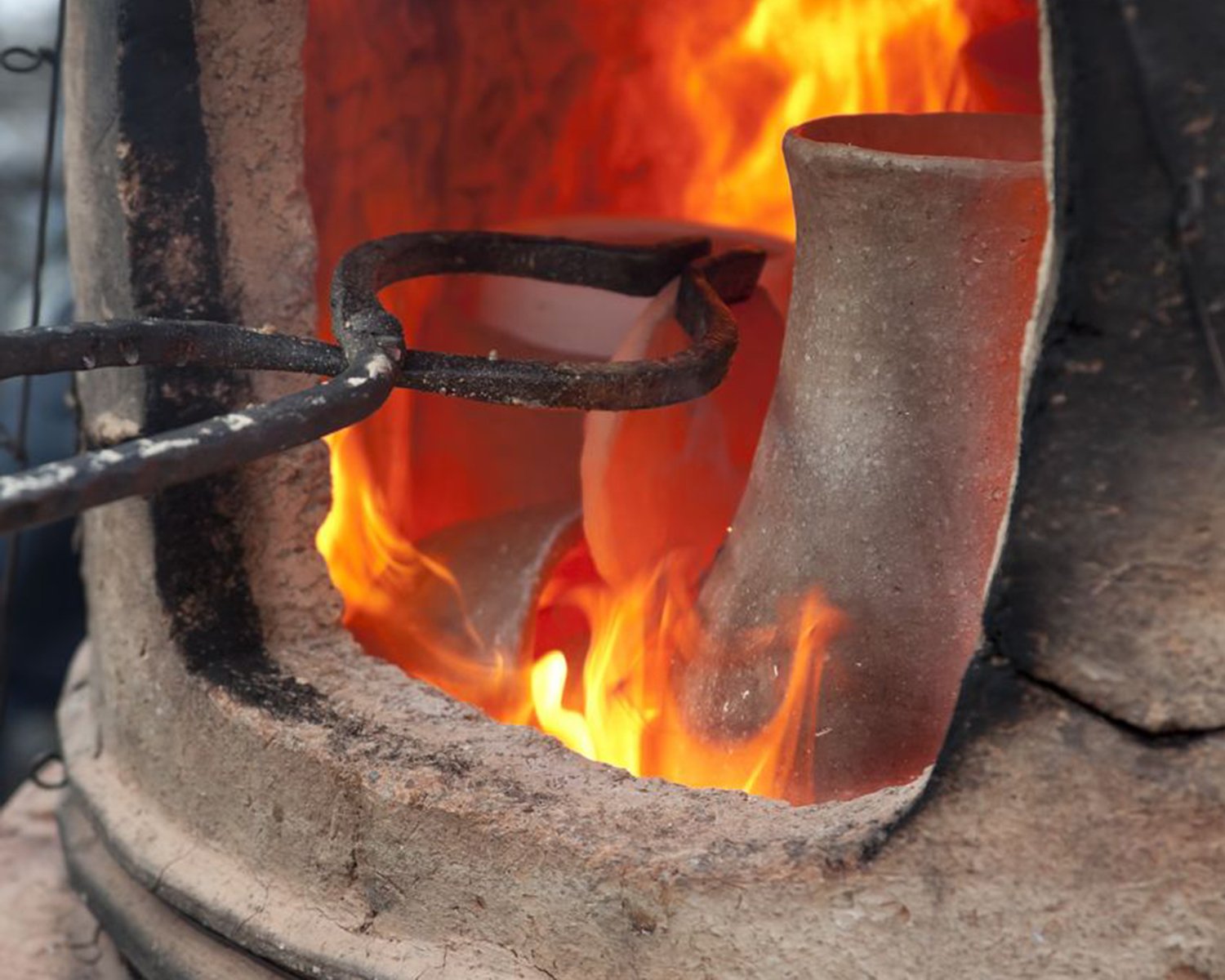 Pottery kiln firing pots