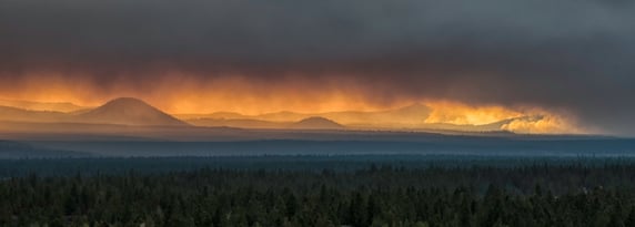 Smoke-over-Cascades-threatens-eclipse-view-835516902_3991x1436.jpeg