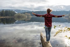 7 Surprising Signs You Love Yourself—and One You May Be Missing