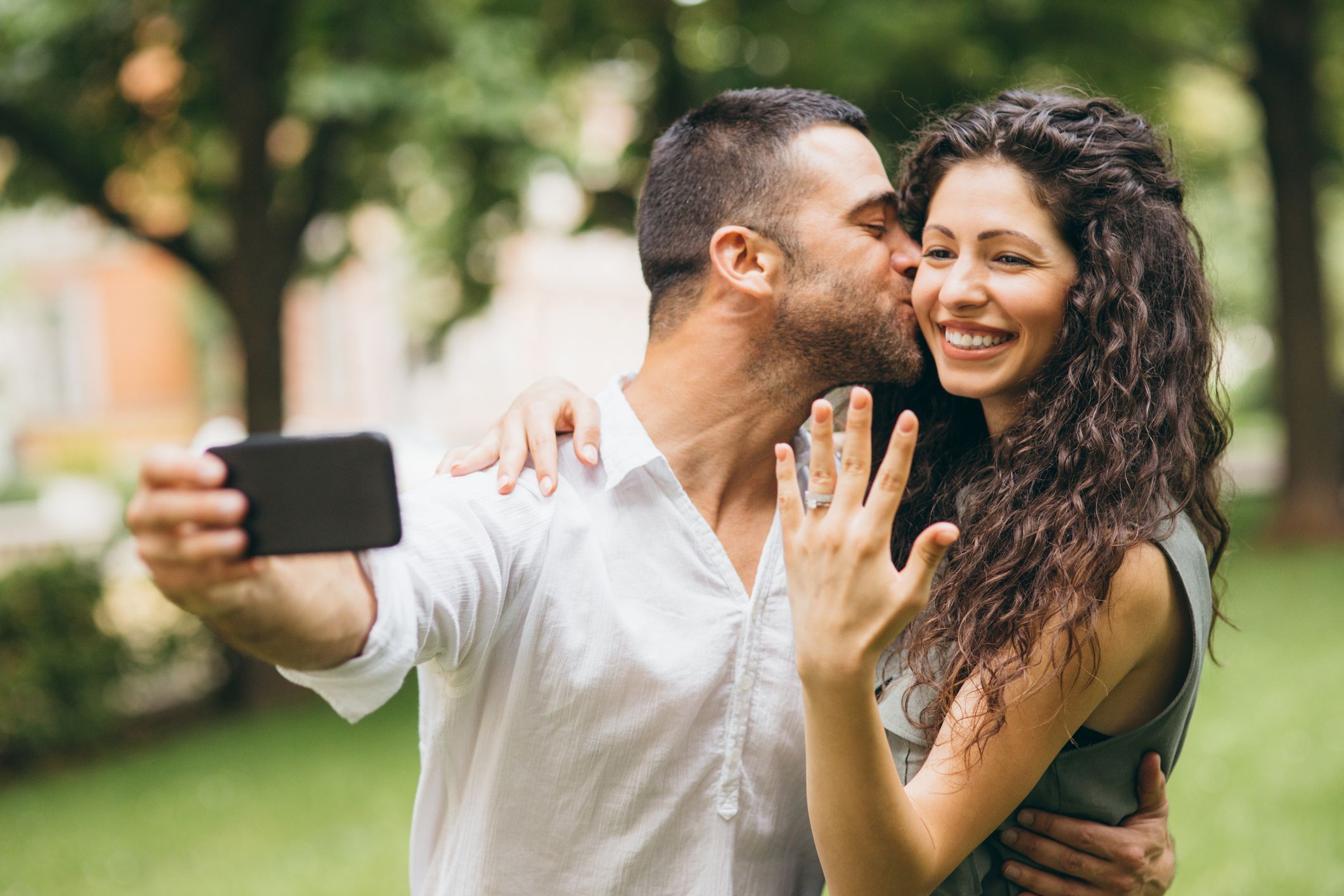 Marriage Proposal Statistics: Fun Facts and Surprising Stats